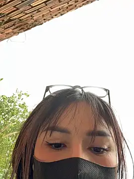 Linh_2004 live sex cam