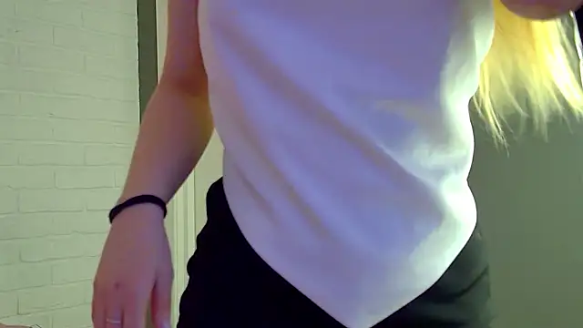 MilanaBalmain live sex cam