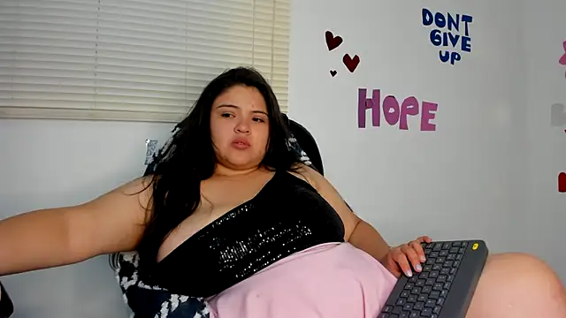 lizzie_c live sex cam
