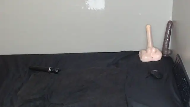 TrishahXo live sex cam