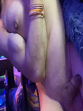 gurlnips live sex cam