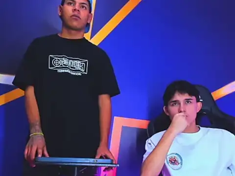 Tommy_bigcock19 live sex cam