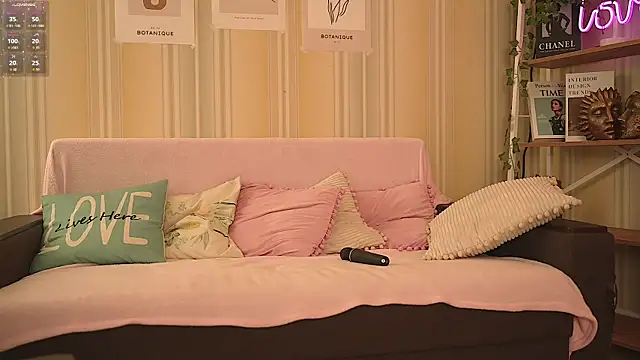 IsabellaTorrance live sex cam