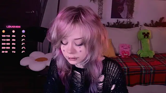 Lollyshy live sex cam