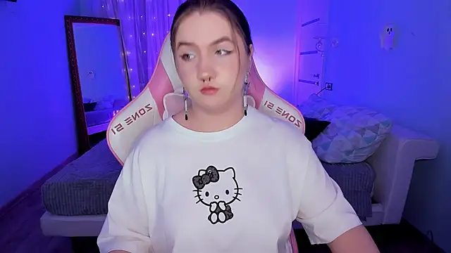 lovelyy_julia's cam snapshot