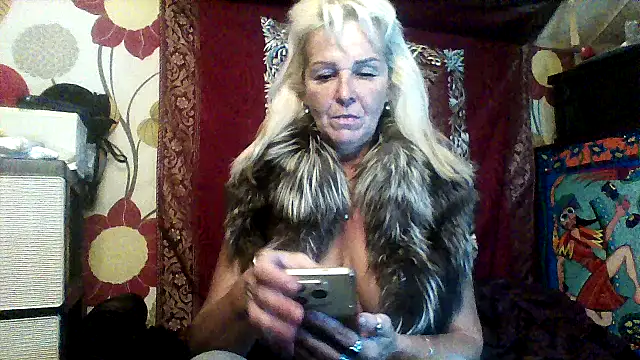 CassandraSandra44 live sex cam