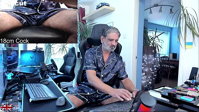 OnlineBossUK live sex cam