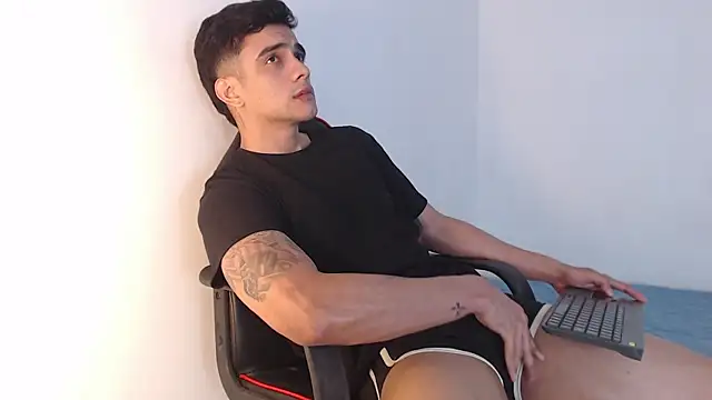 adam_levis17 live sex cam