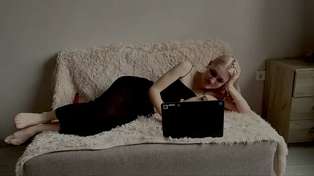 TwinedPeril live sex cam