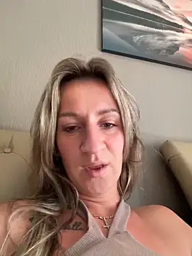 EvvaMur live sex cam