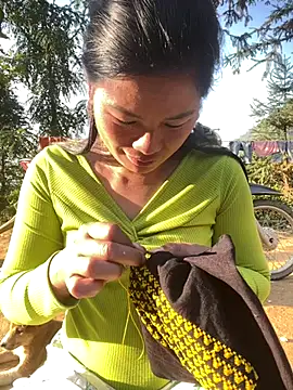 Qinjid002 live sex cam