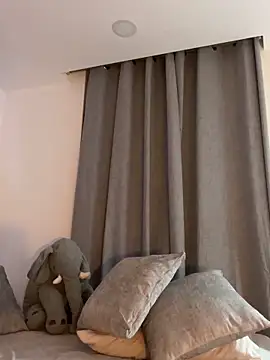 GiaStonne live sex cam