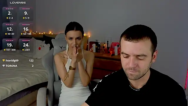 AdeleLaCr0ix live sex cam