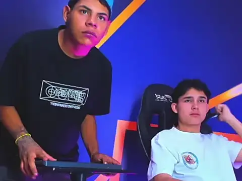 Tommy_bigcock19 live sex cam