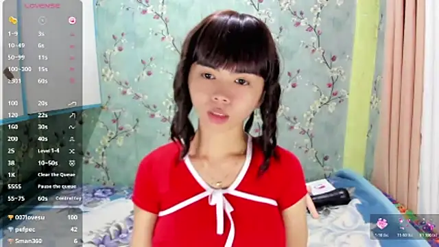 UrHotSexyShine live sex cam