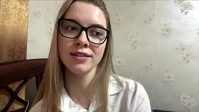 MichikoWienandt live sex cam