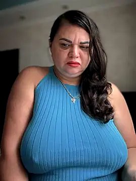 littleRikka live sex cam