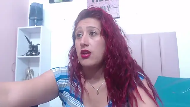 Chloe_Wiild live sex cam