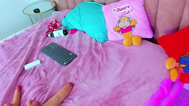 LizzyOlsen live sex cam