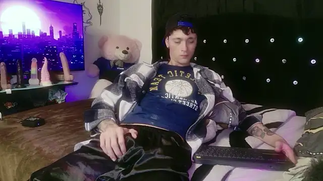 Tyler_cat's cam snapshot