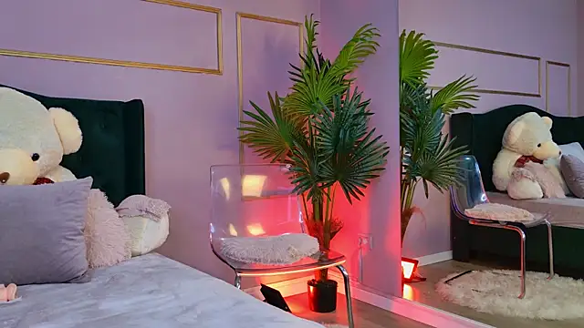 KirraWhite live sex cam