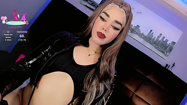 Baby-Isa live sex cam