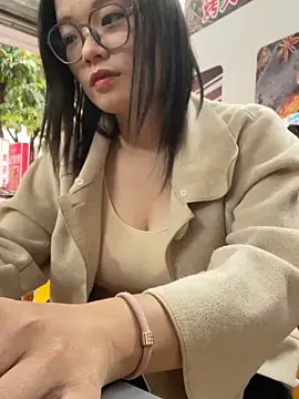 Bella0815 live sex cam