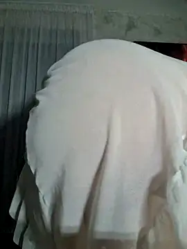 amanda-hornySeduction's cam snapshot