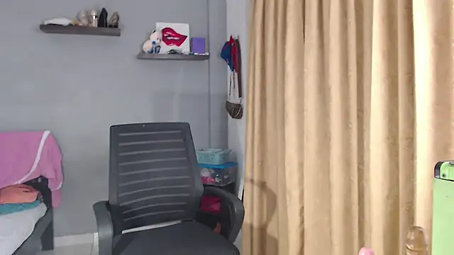 SusanLeroy's cam snapshot