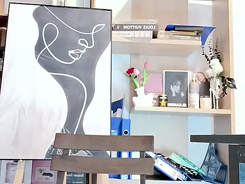 Lush-Office's cam snapshot