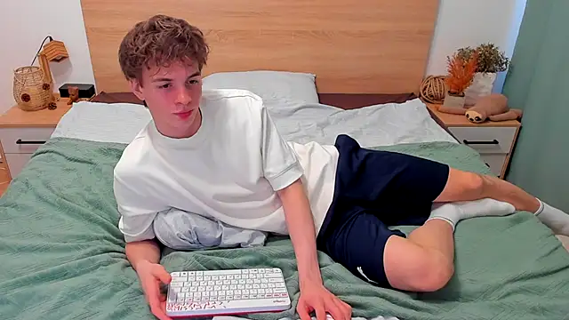 Fandi_777's cam snapshot