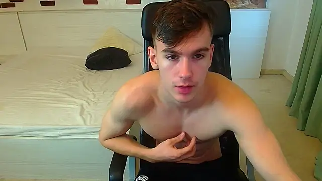 BradyFlint's cam snapshot