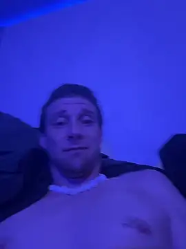 Stillhard8925 live sex cam