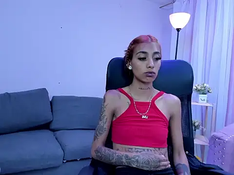 KarlaSlutSkinny__ live sex cam