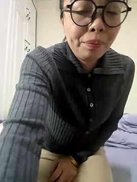 chick-888 live sex cam