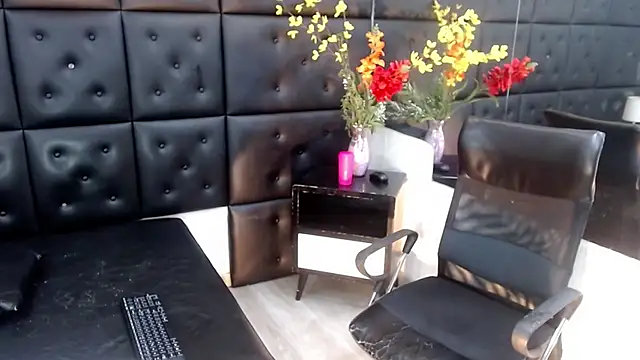 ChrisHott01 live sex cam