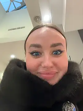 KiraSunshine live sex cam