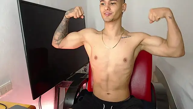 Alex_mojica live sex cam