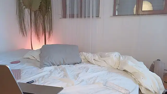 Polynessia live sex cam