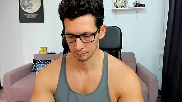 BrutusK08 live sex cam