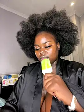 Honeycoco0211 live sex cam