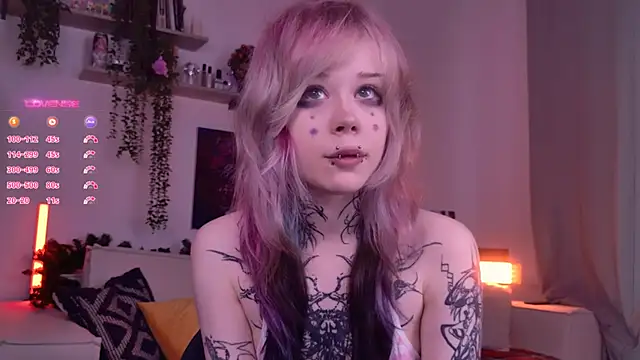 Lollyshy live sex cam