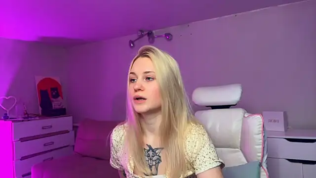 Sofia_Kenwood live sex cam