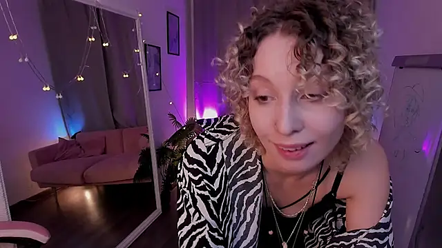 Mary_Wohlberg's cam snapshot