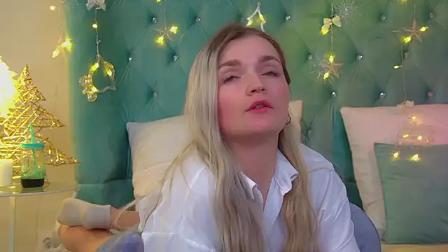 AnnyRaii's cam snapshot