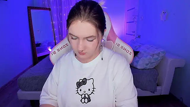 lovelyy_julia's cam snapshot