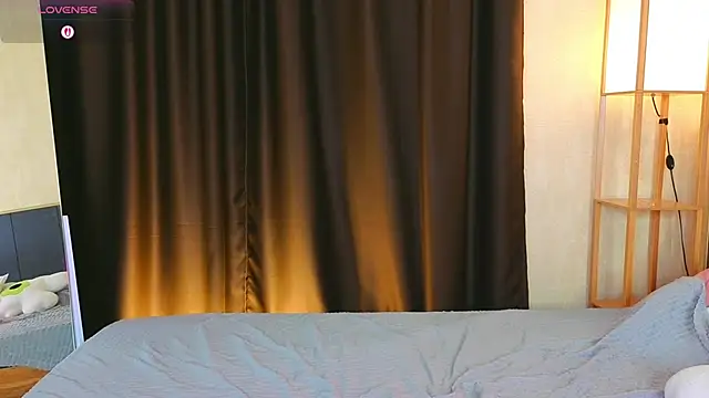 emily_wildflower's cam snapshot