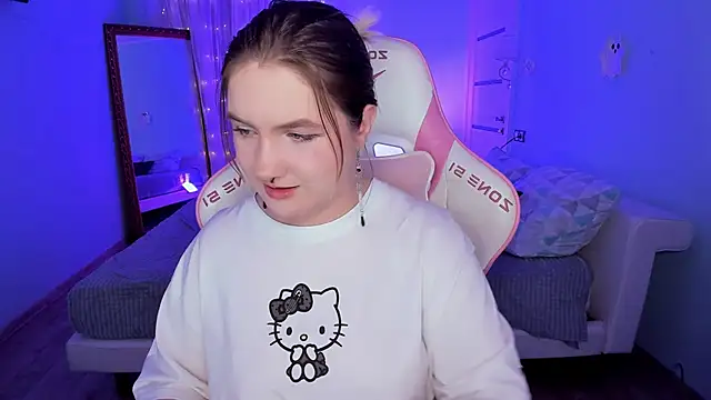 lovelyy_julia's web cam