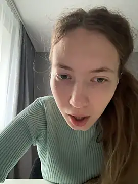 Holy_Poly's cam snapshot