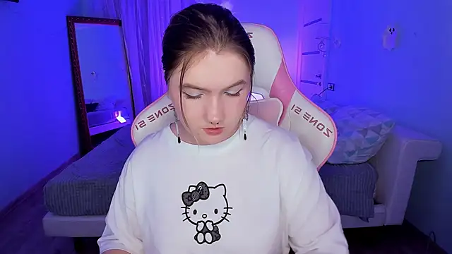 lovelyy_julia's cam snapshot